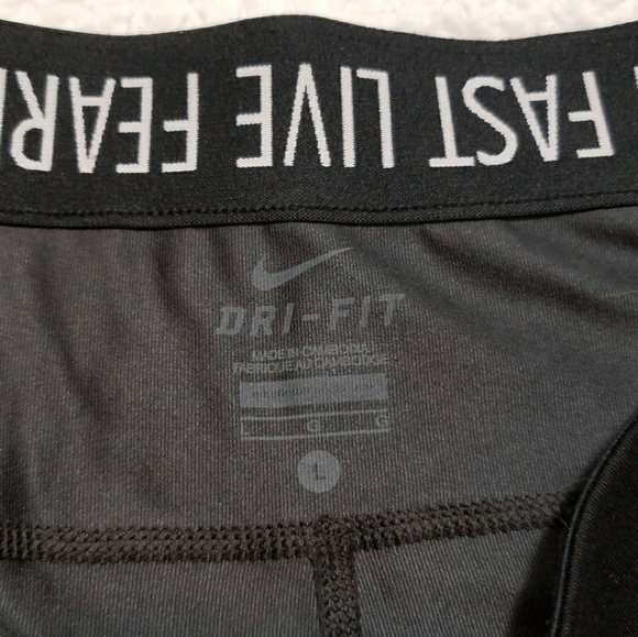 Cropped Nike Dry-Fit Leggings - Picture 3 of 6